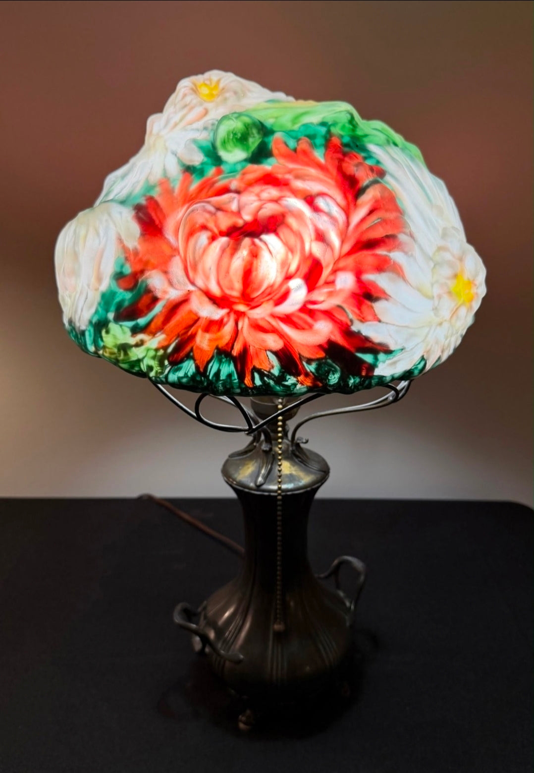 Pairpoint Puffy Chrysanthemum Lamp