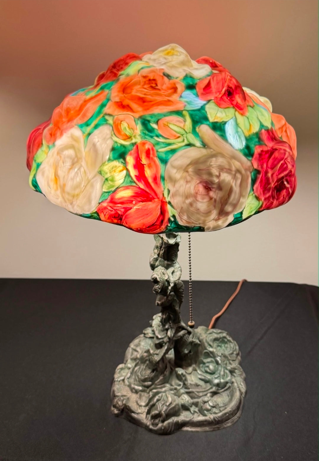 Pairpoint Puffy Red and White Rose on a Rose Base