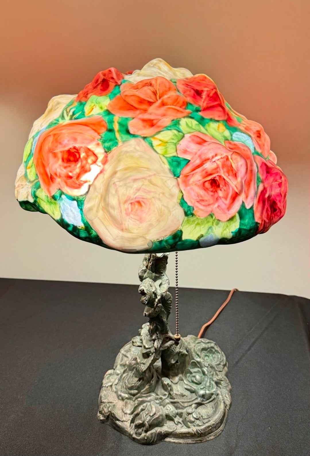 Pairpoint Puffy Red and White Rose on a Rose Base